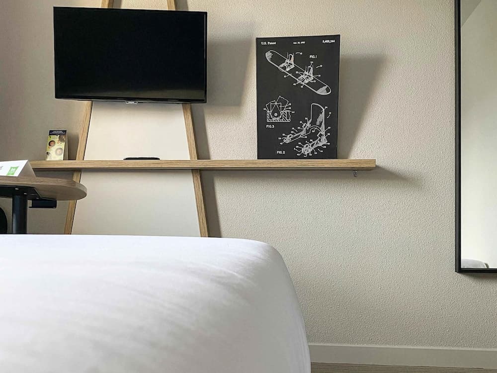 ibis Styles Crolles Grenoble A41