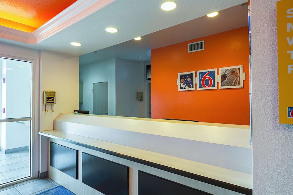 Motel 6 San Antonio, TX - Sea World North