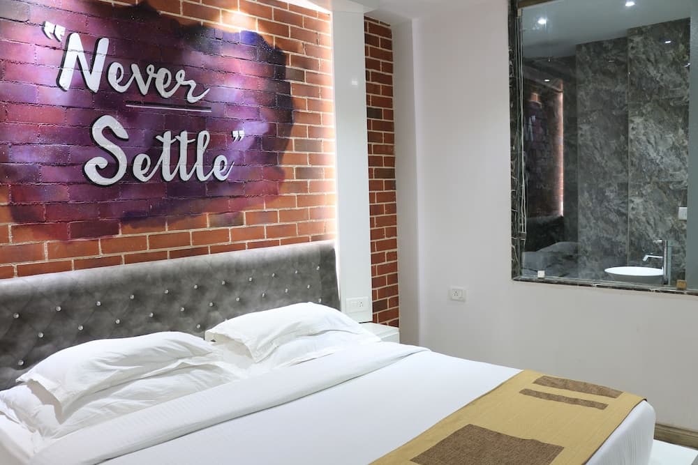 Hotel Sri Nanak Continental