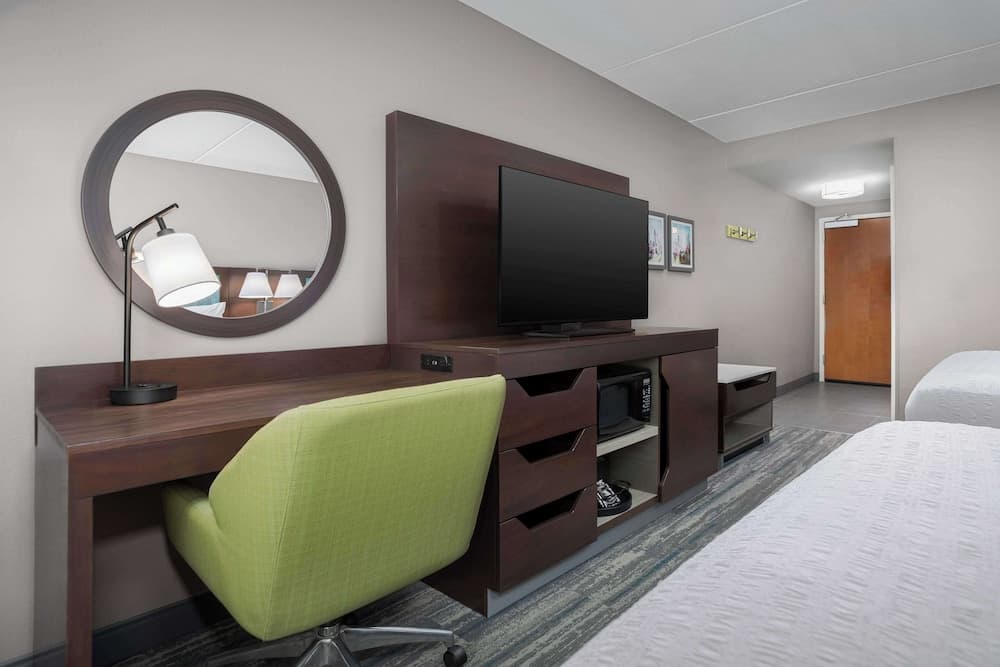 Hampton Inn & Suites ATL-Six Flags