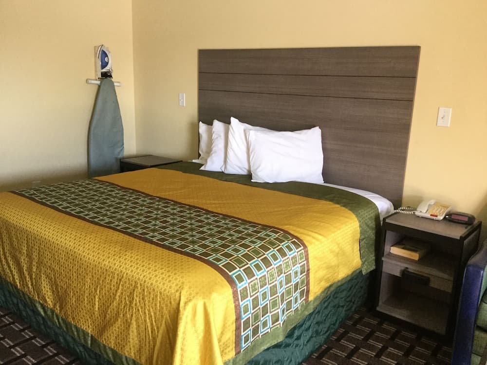 Luxury Inn and Suites Seaworld Lackland