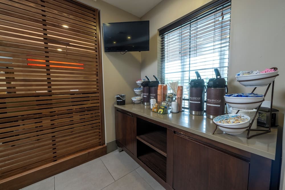 Country Inn & Suites by Radisson, Lake George (Queensbury), NY