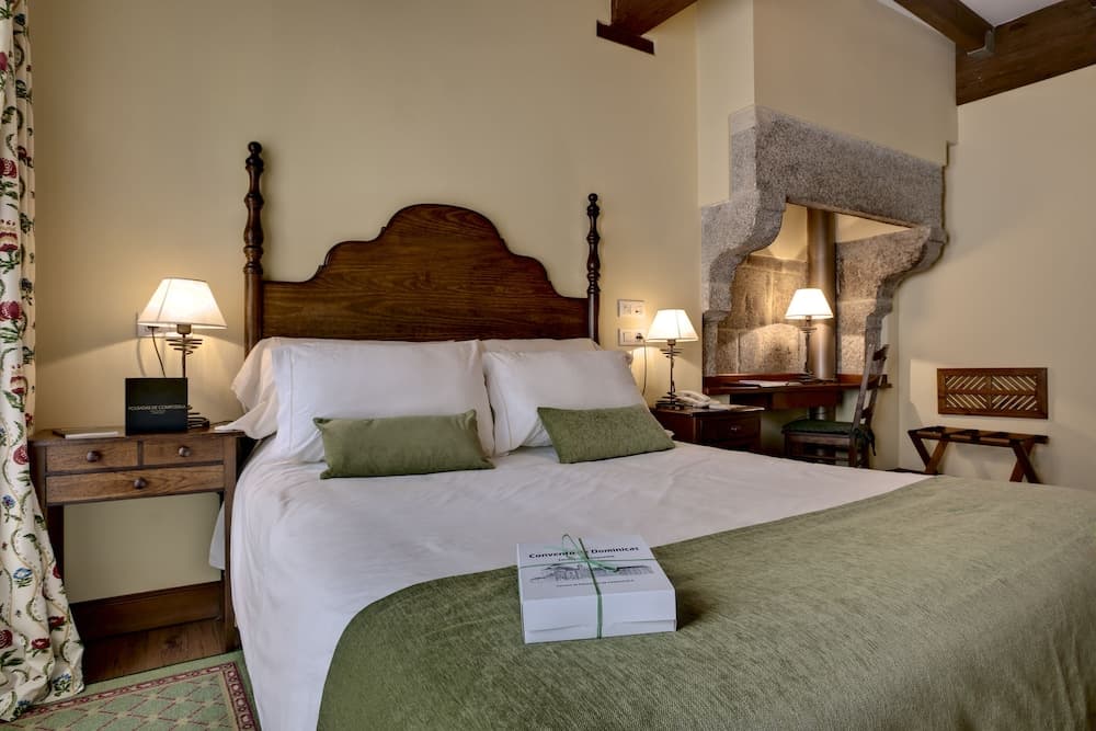 Hostal Airas Nunes by Pousadas de Compostela