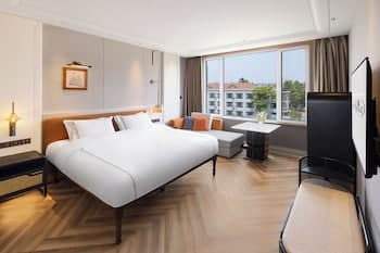 Qingdao Seaview Garden Hotel