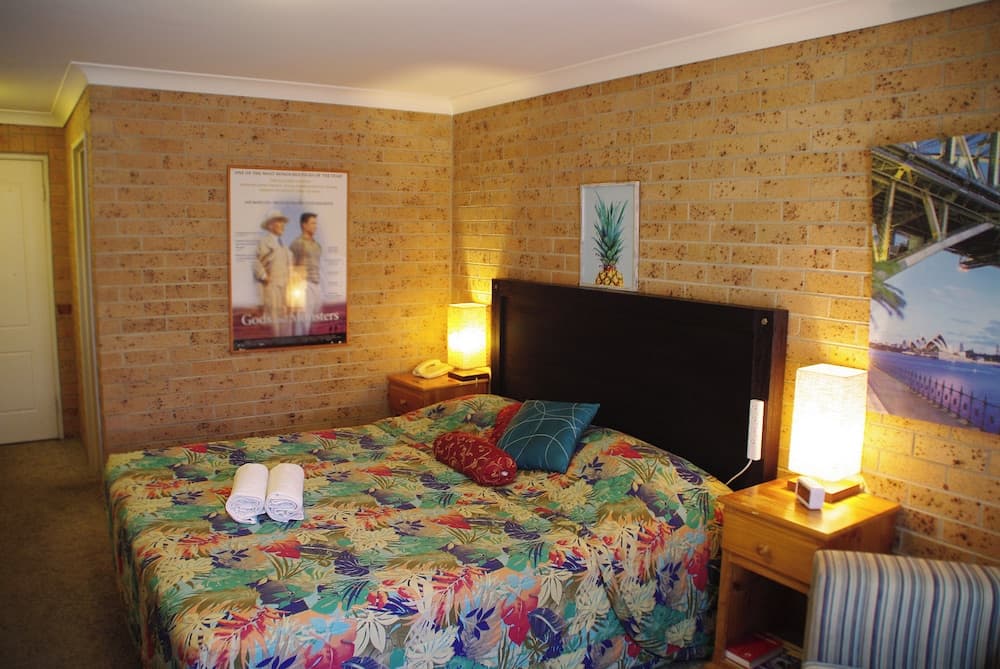 White Lanterns Motel