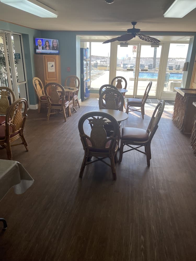 Getaways at Destin Holiday Beach Resort