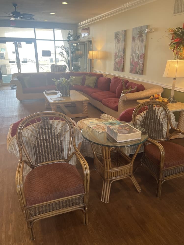 Getaways at Destin Holiday Beach Resort