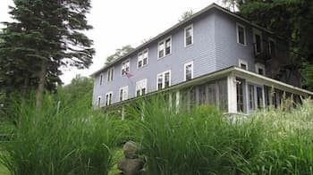 The Inn at Starlight Lake