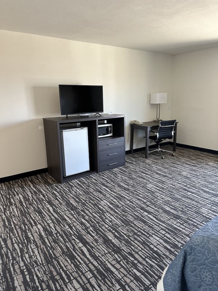 Super 8 by Wyndham Grand Island South