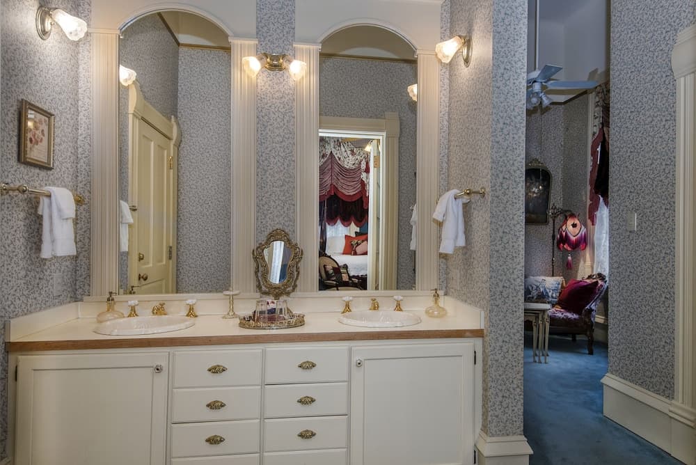 The Empress of Little Rock