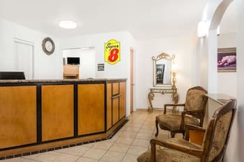 Super 8 by Wyndham Cloverdale