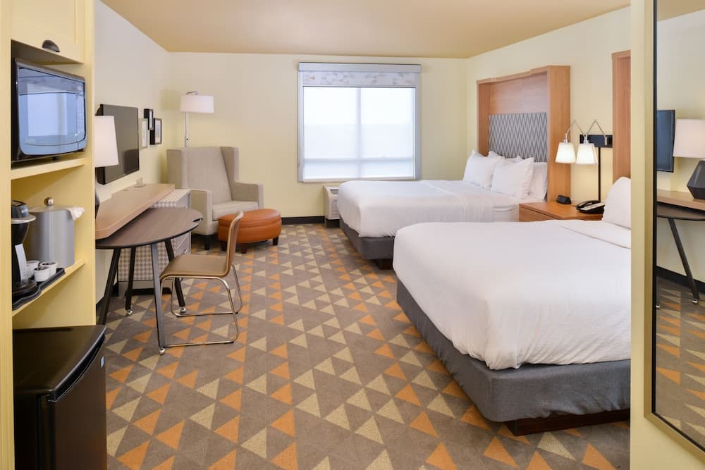 Holiday Inn Kansas City Airport by IHG