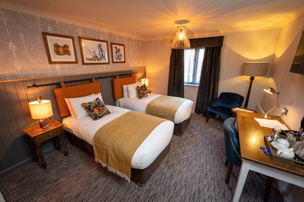 The Ely Hotel by Chef and Brewer Collection