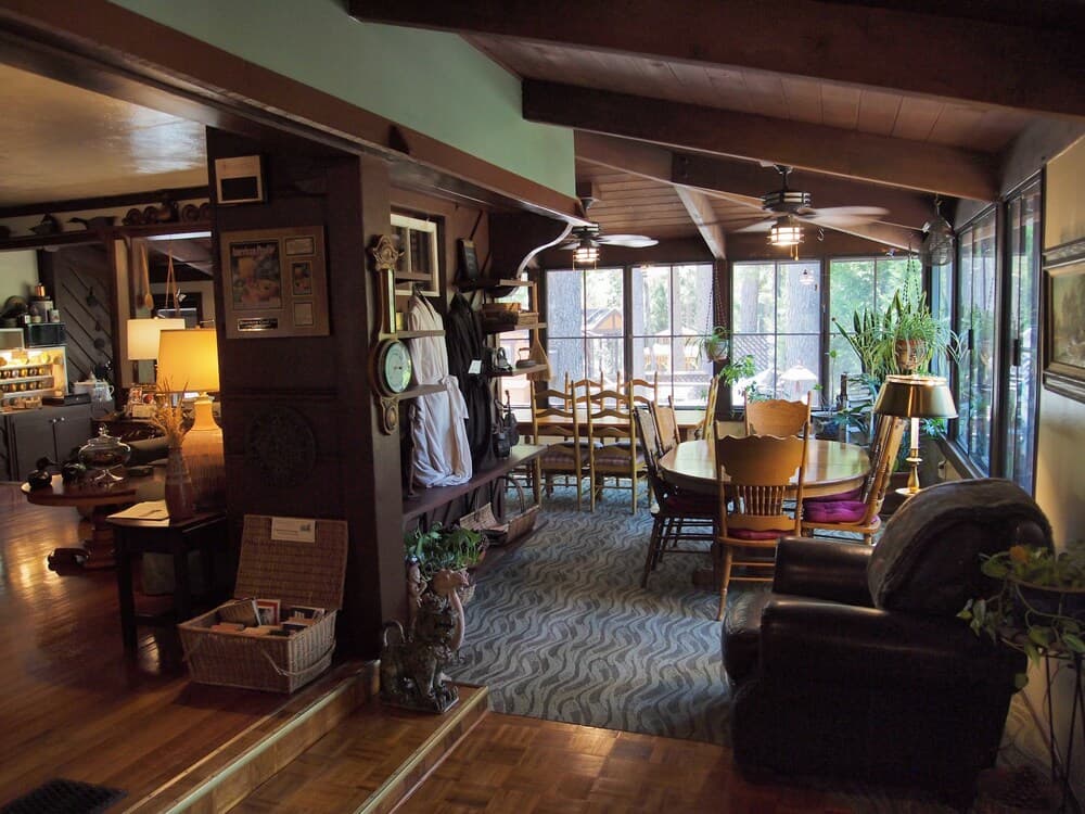 Strawberry Creek Inn Bed & Breakfast