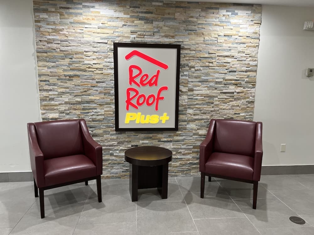 Red Roof Inn PLUS+ & Suites Birmingham - Bessemer