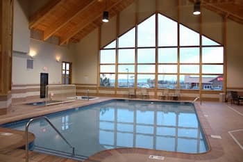 Casper C'mon Inn Hotel & Suites