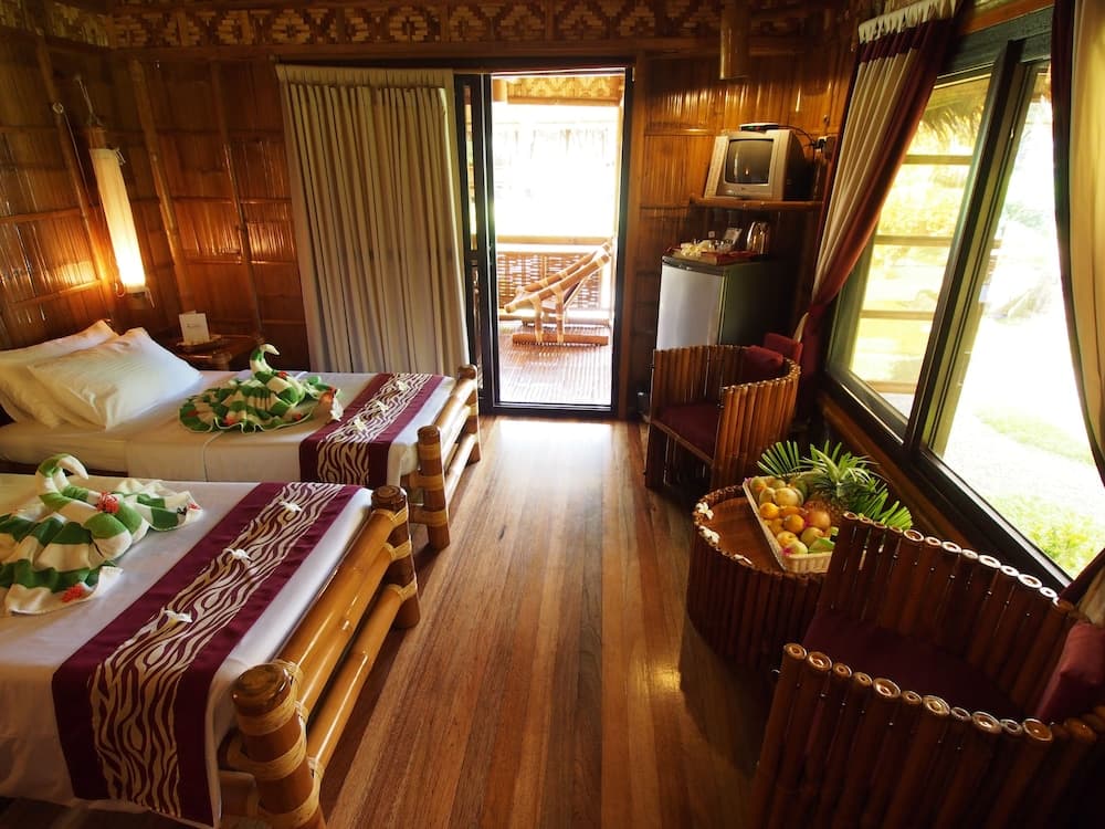 Pura Vida Beach & Dive Resort