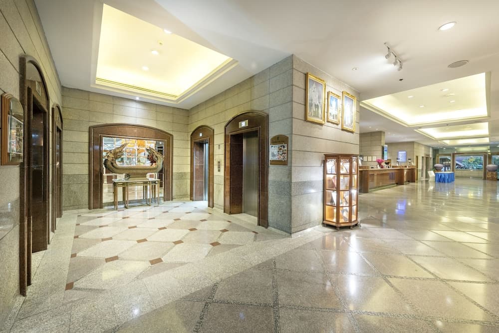 Ramada by Wyndham Bangkok Chaophya Park