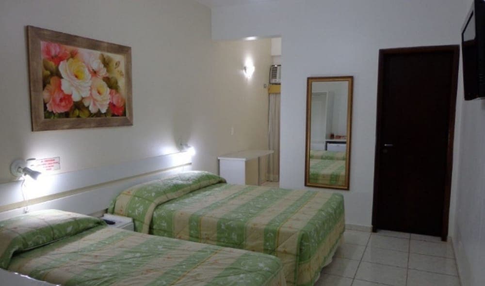 Foz Presidente Economic Hotel