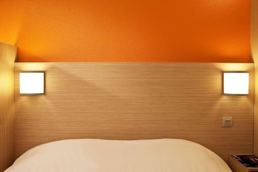 Première Classe Valenciennes Ouest - Petite Forêt