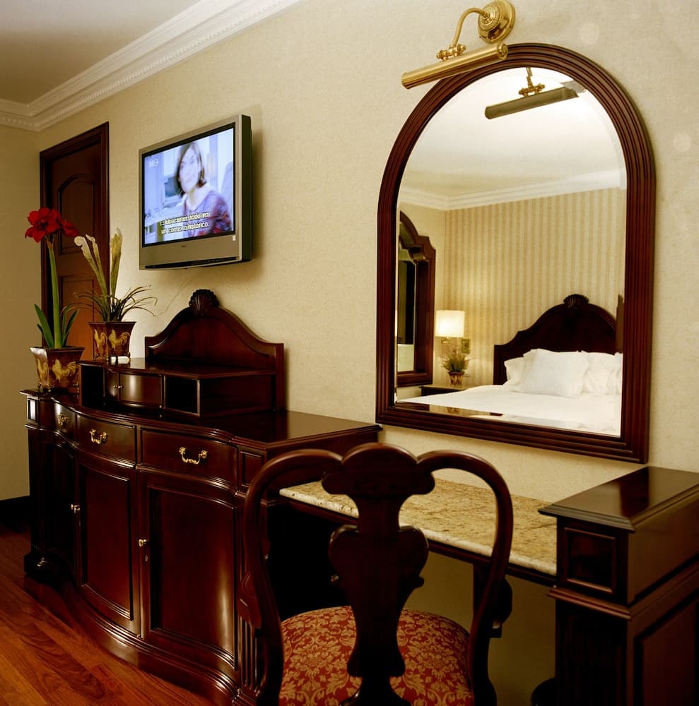 The Green Park Hotel