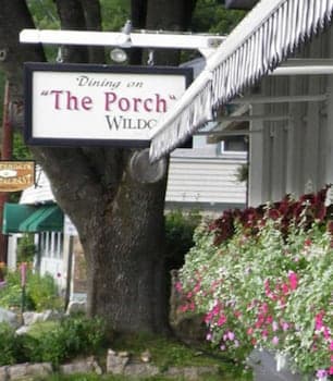 Wildcat Inn & Tavern