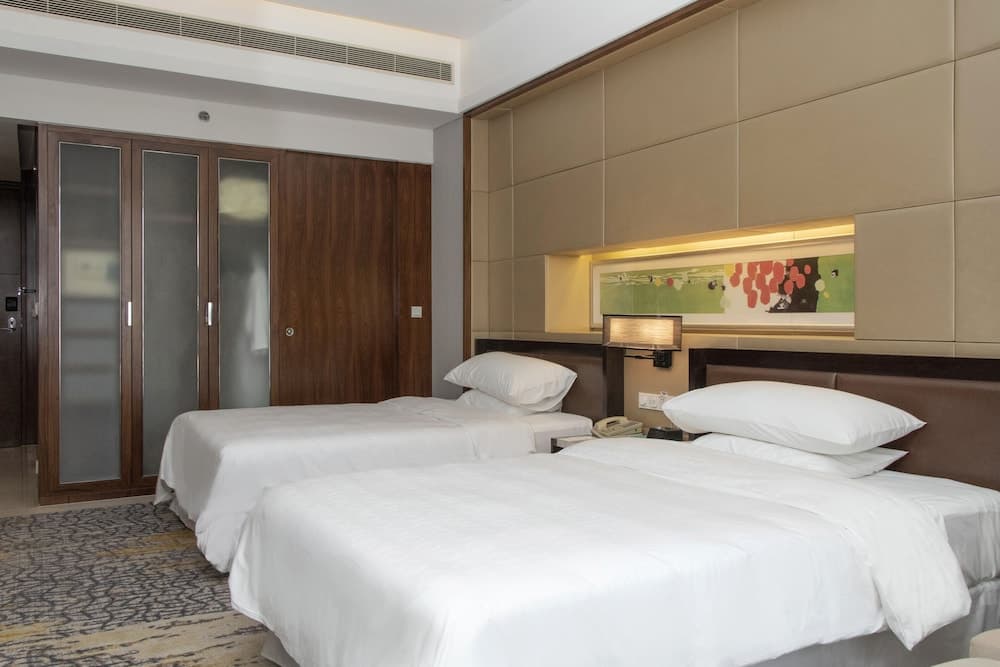 Sheraton Grand Shanghai Pudong Hotel & Residences