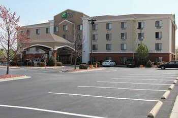 Holiday Inn Express & Suites Roanoke Rapids SE, an IHG Hotel