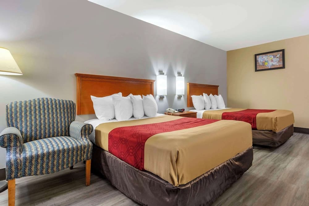 Econo Lodge & Suites Southern Pines - Pinehurst