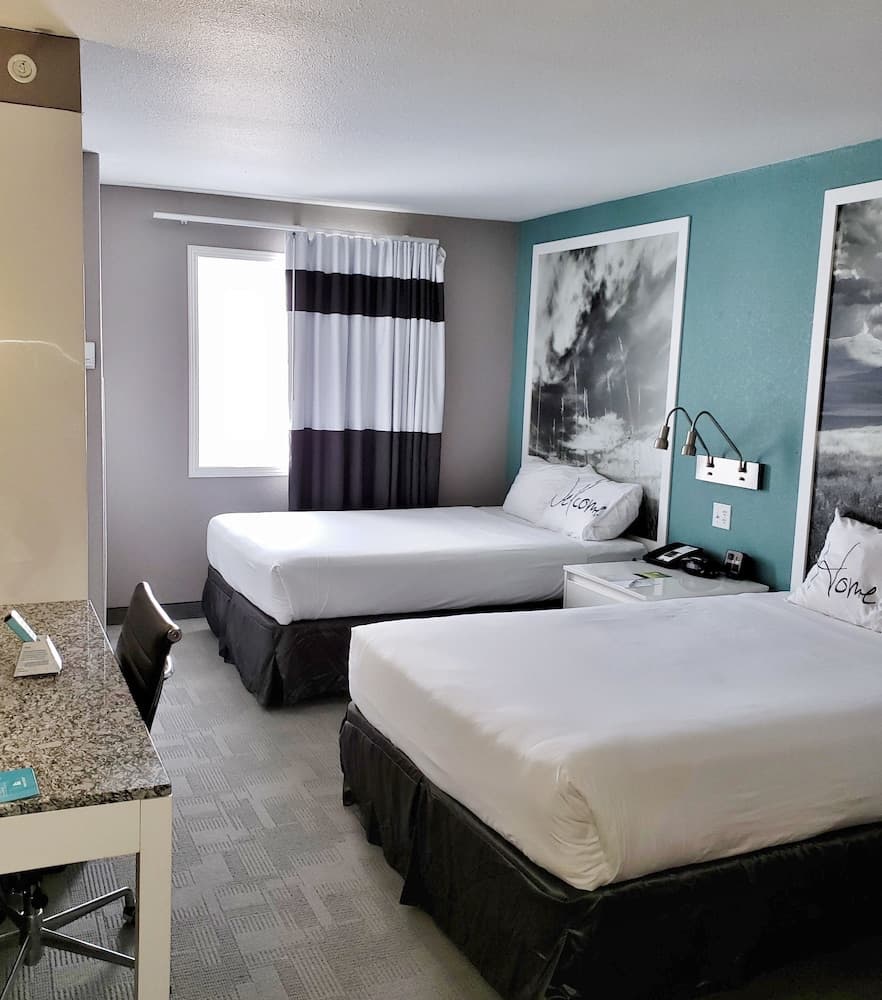 Home Inn Express - Medicine Hat