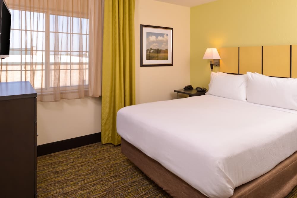 Candlewood Suites Bloomington, an IHG Hotel