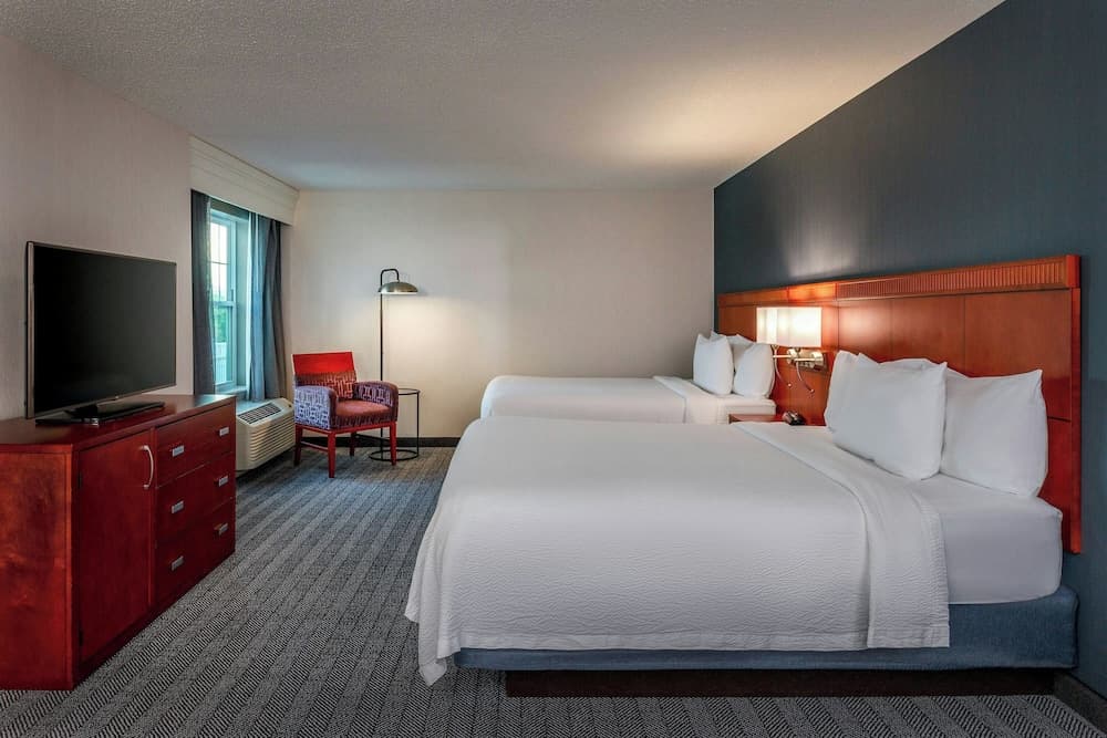 Courtyard by Marriott Hadley Amherst