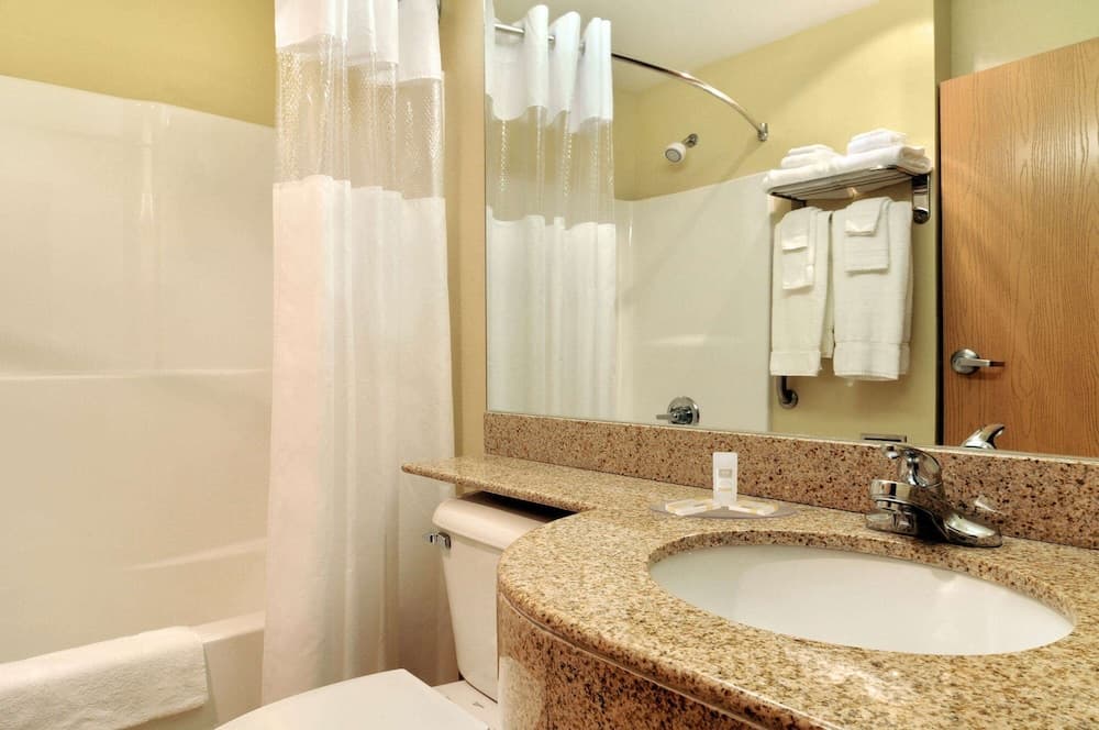 Microtel Inn & Suites by Wyndham Huntsville