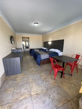 Texas Inn and Suites McAllen at La Plaza Mall and Airport