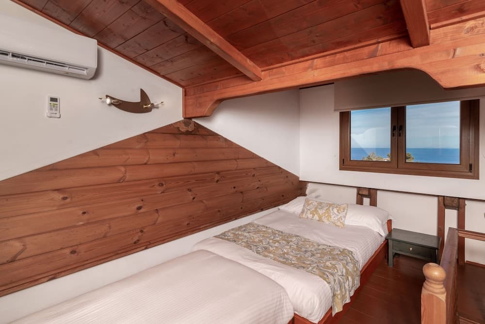 Sea View Village - Studios & Apartments