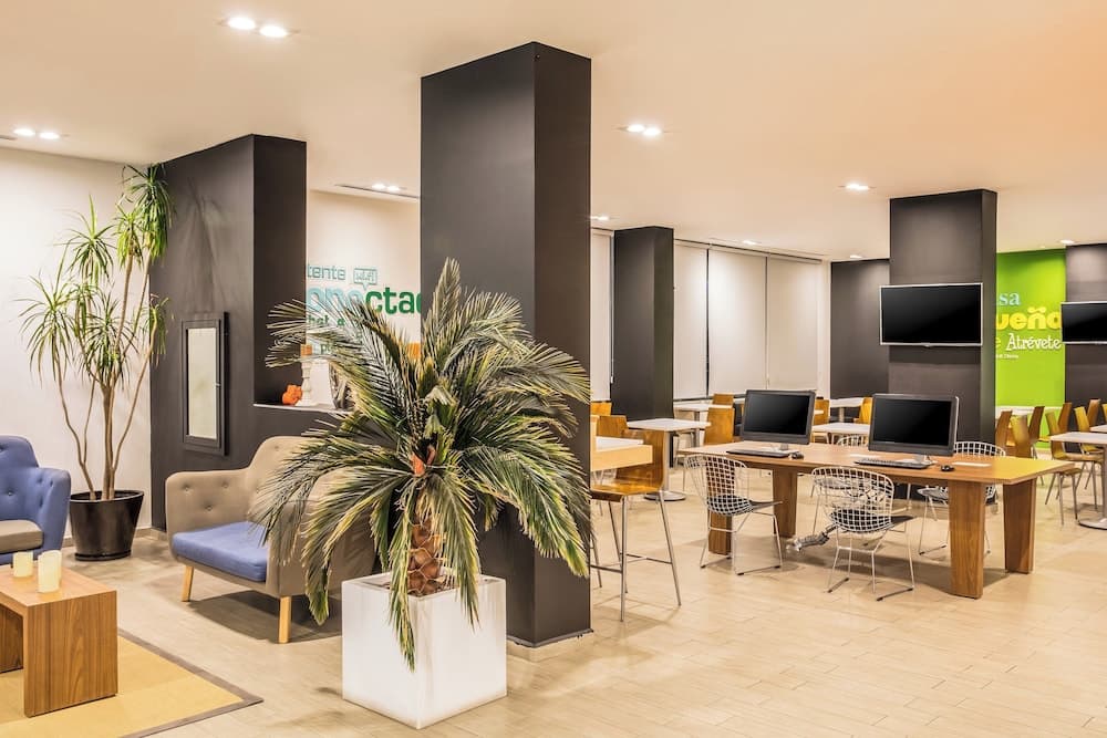 One Monterrey Aeropuerto