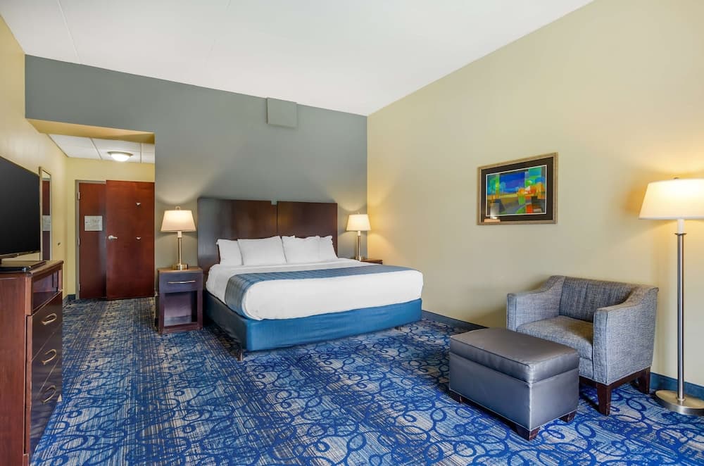 Best Western Plus Waynesboro Inn & Suites Conference Center