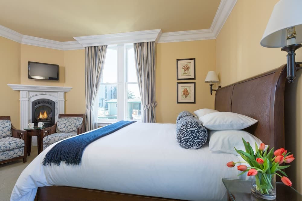 West Cliff Inn - A Four Sisters Inn