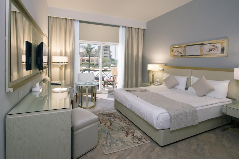 Swiss Inn Pyramids Golf Resort