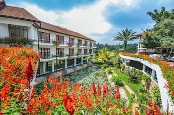 Mahaweli Reach Hotel