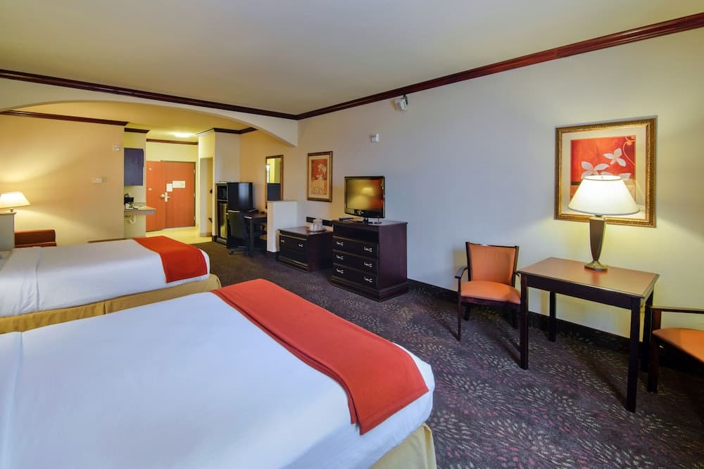 Holiday Inn Express Hotel & Suites Terrell by IHG