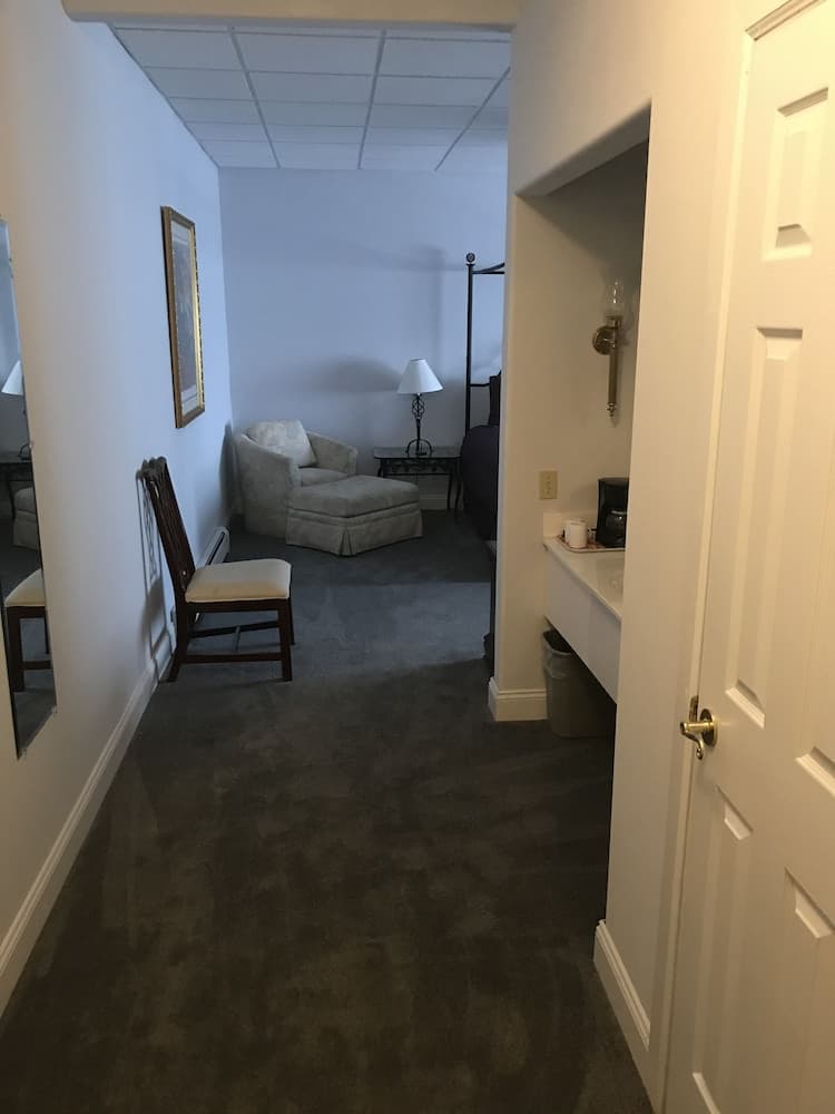 Long House Manor B And B