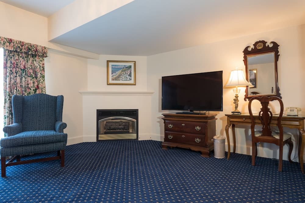 Bluenose Inn - Bar Harbor Collection