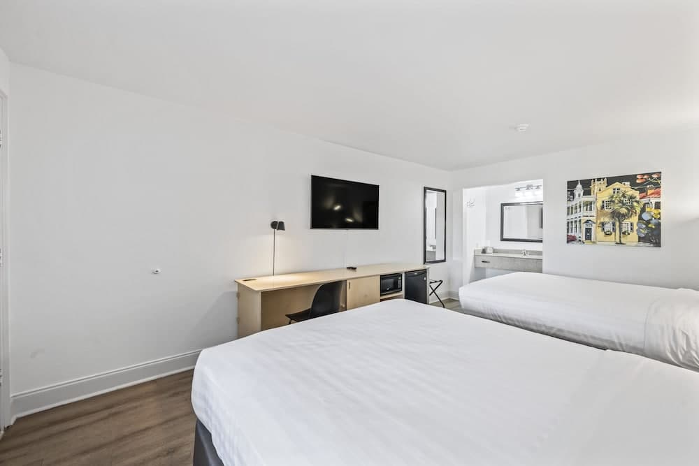 Charleston Creekside Inn