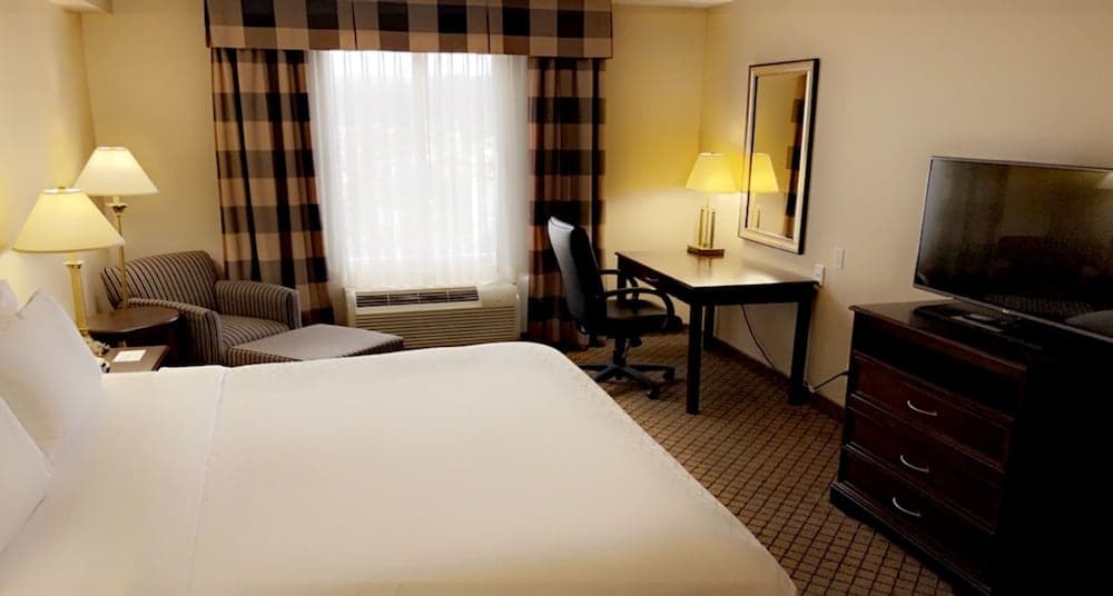 Holiday Inn Express & Suites Huntsville by IHG