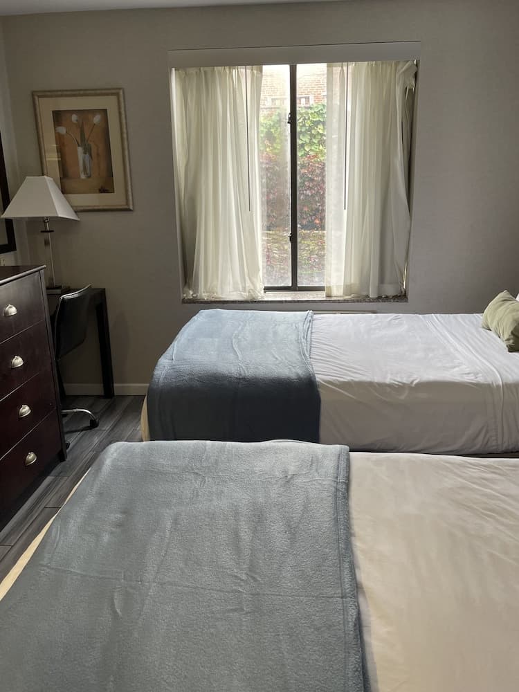 Lex View Inn at JFK Airport