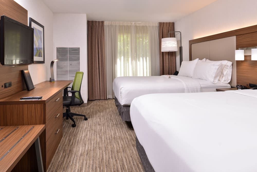 Holiday Inn Express & Suites Lacey – Olympia by IHG