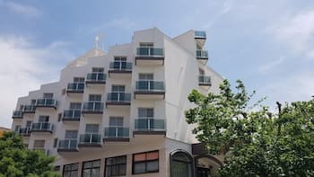 Mediterranea Hotel & Convention Center