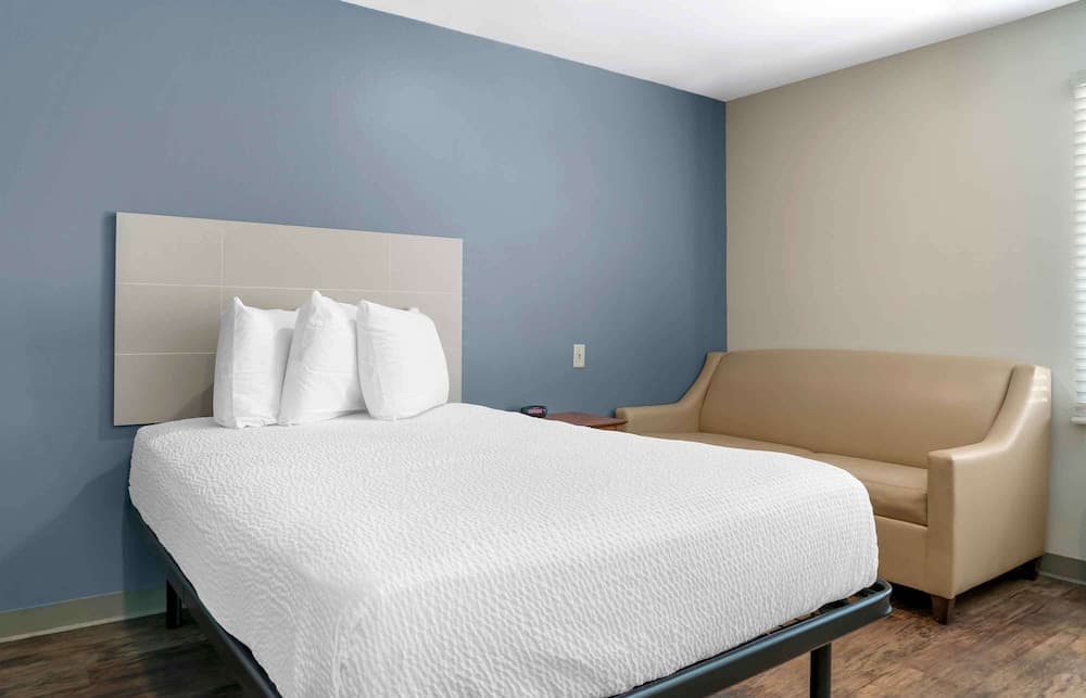 Extended Stay America Select Suites - Kalamazoo - West