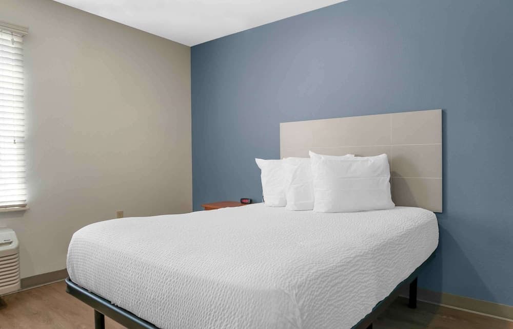 Extended Stay America Select Suites - Kalamazoo - West